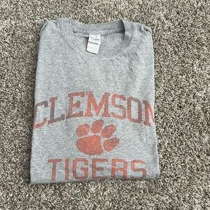 Gray Clemson tshirt large
